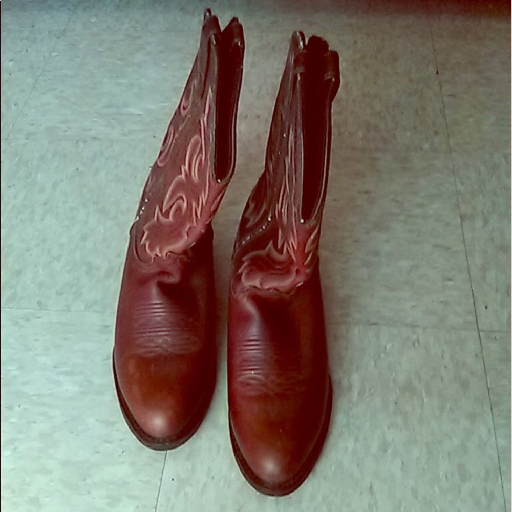 Gently worn cowboy boots 9D